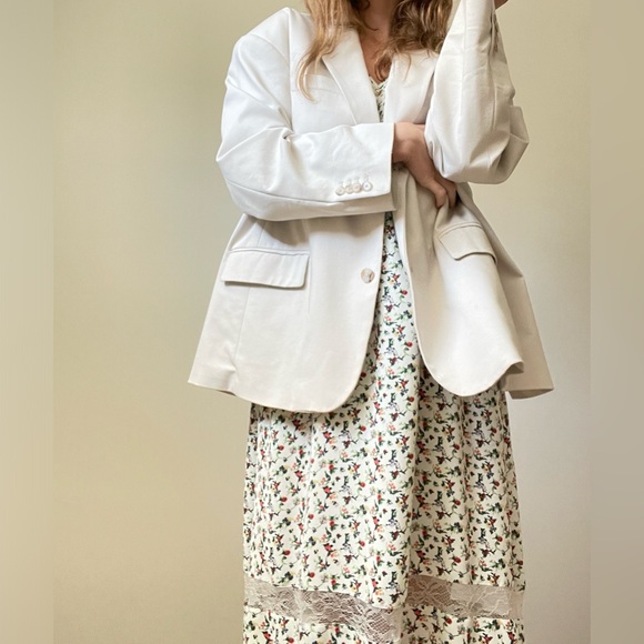 Aritzia Little Moon Floral Dress - limited collection - Picture 2 of 12